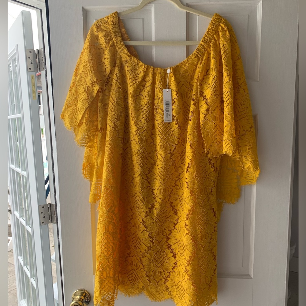 Trina Turk gold lace dress — never worn!